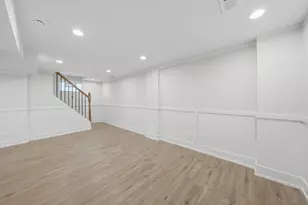 9137 S Essex Ave, Chicago, IL 60617 - Photo 25