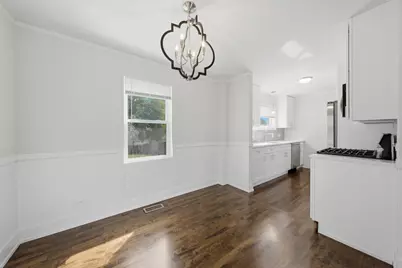 9137 S Essex Avenue, Chicago, IL 60617 - Photo 9