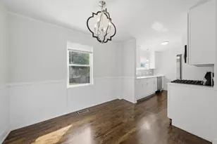 9137 S Essex Ave, Chicago, IL 60617 - Photo 9