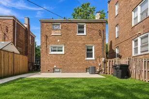 9137 S Essex Ave, Chicago, IL 60617 - Photo 35