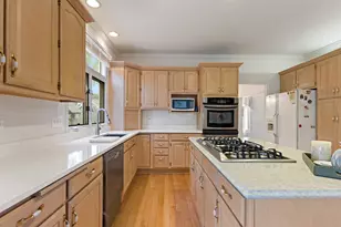 2704 Shellingham Dr, Lisle, IL 60532 - Photo 13