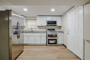 5955 S Whipple St, Chicago, IL 60629 - Photo 11