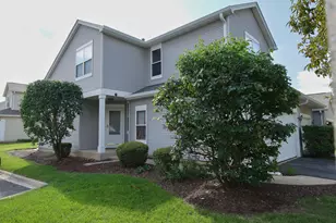 143 Woodland Cir, North Aurora, IL 60542 - Photo 3