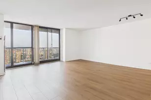 10 E Ontario St, Chicago, IL 60611 - Photo 7