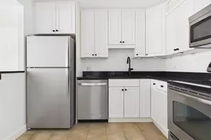10 E Ontario St, Chicago, IL 60611 - Photo 3