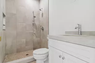 3909 N Hamilton Ave, Chicago, IL 60618 - Photo 9