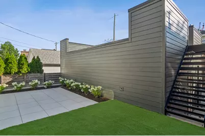 3909 N Hamilton Avenue, Chicago, IL 60618 - Photo 11