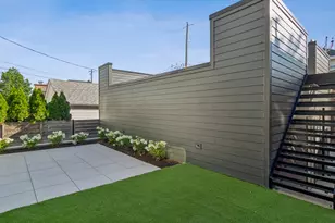 3909 N Hamilton Ave, Chicago, IL 60618 - Photo 11