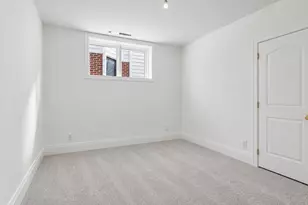 3909 N Hamilton Ave, Chicago, IL 60618 - Photo 17
