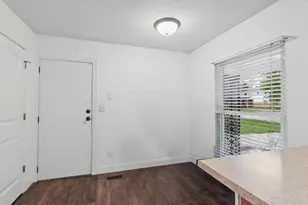 905 Stratford Dr, Champaign, IL 61821 - Photo 11