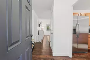 905 Stratford Dr, Champaign, IL 61821 - Photo 7