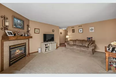695 Dean Drive #E, South Elgin, IL 60177 - Photo 11