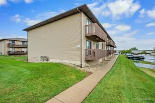 695 Dean Dr, South Elgin, IL 60177 - Photo 29