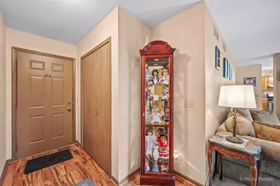 695 Dean Drive #E, South Elgin, IL 60177 - Photo 5