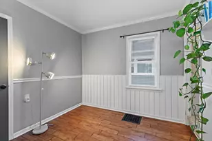 651 W New York St, Aurora, IL 60506 - Photo 15