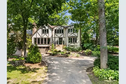 641 Lake Road, Glen Ellyn, IL 60137 - Photo 1