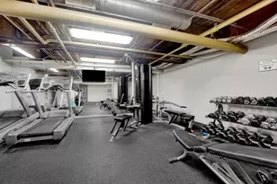 225 W Huron St, Chicago, IL 60654 - Photo 15