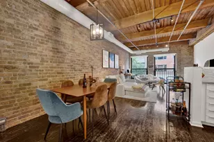 225 W Huron St, Chicago, IL 60654 - Photo 5