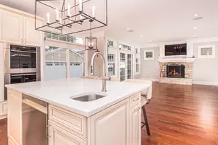 1341 Brophy Ave, Park Ridge, IL 60068 - Photo 9