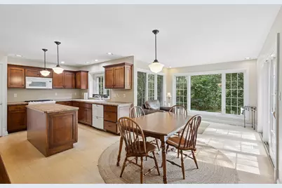 141 W Tam O Shanter Drive, Crete, IL 60417 - Photo 9