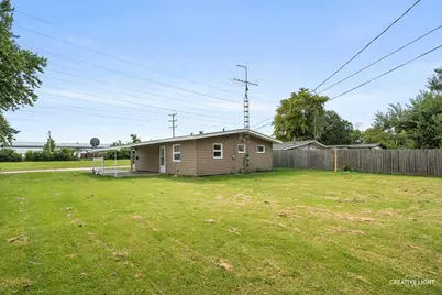 323 Kingswood Drive, North Aurora, IL 60542 - Photo 13