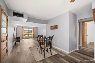 323 Kingswood Dr, North Aurora, IL 60542 - Photo 7