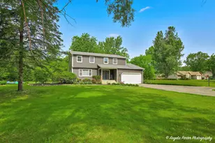 2711 Old Oak Dr, McHenry, IL 60050 - Photo 1