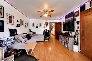 5753 W Giddings St, Chicago, IL 60630 - Photo 19