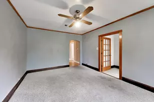 5753 W Giddings St, Chicago, IL 60630 - Photo 7