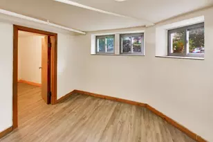 5753 W Giddings St, Chicago, IL 60630 - Photo 27