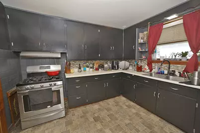303 W Larue Street, Streator, IL 61364 - Photo 5