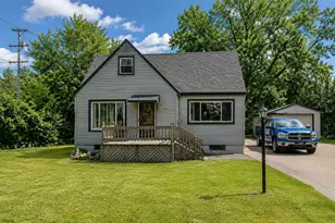1111 Idlewild Dr, Round Lake Beach, IL 60073 - Photo 1