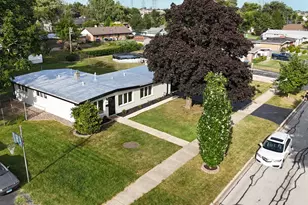 7906 W 98th St, Hickory Hills, IL 60457 - Photo 31
