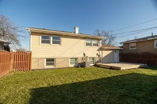 382 Chappel Ave, Calumet City, IL 60409 - Photo 11