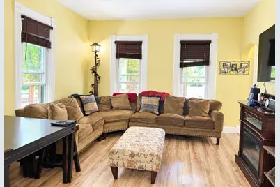 952 Larkin Avenue, Elgin, IL 60123 - Photo 7