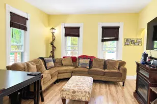 952 Larkin Ave, Elgin, IL 60123 - Photo 7