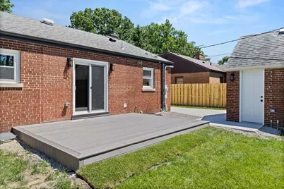 8918 Parkside Avenue, Morton Grove, IL 60053 - Photo 25