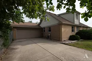 5900 107th St, Chicago Ridge, IL 60415 - Photo 3