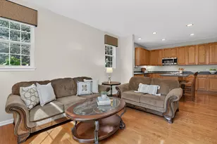 611 Dunhill Ln, Carol Stream, IL 60188 - Photo 5