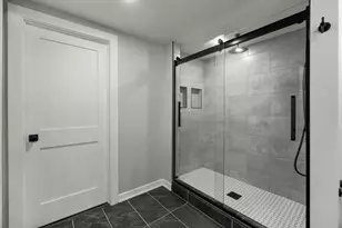 17803 Dogwood Ln, Hazel Crest, IL 60429 - Photo 11