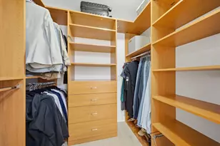 1560 N Sandburg Terrace, Chicago, IL 60610 - Photo 7