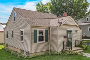 1310 Park St, McHenry, IL 60050 - Photo 1