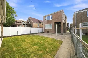 8252 S Marshfield Ave, Chicago, IL 60620 - Photo 23