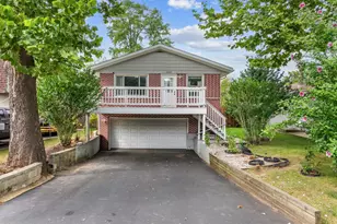 1028 Idlewild Dr, Round Lake Beach, IL 60073 - Photo 1
