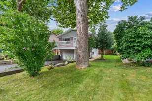 1028 Idlewild Dr, Round Lake Beach, IL 60073 - Photo 29