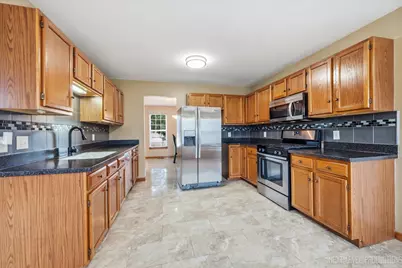 2513 Briarwood Court, Aurora, IL 60506 - Photo 5