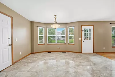 2513 Briarwood Court, Aurora, IL 60506 - Photo 7