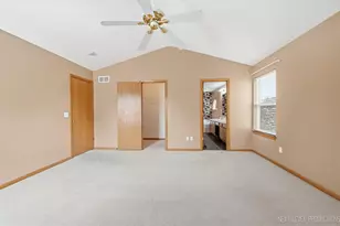 2513 Briarwood Ct, Aurora, IL 60506 - Photo 15