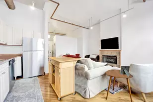 226 N Clinton St, Chicago, IL 60661 - Photo 5