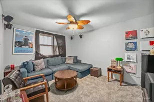 5942 W Thorndale Ave, Chicago, IL 60646 - Photo 15